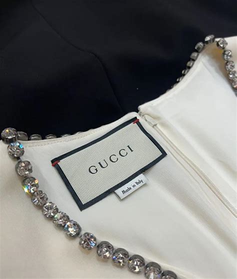 GUCCI TROMPE L’OEIL BOW STRETCH JERSEY ALMOND 